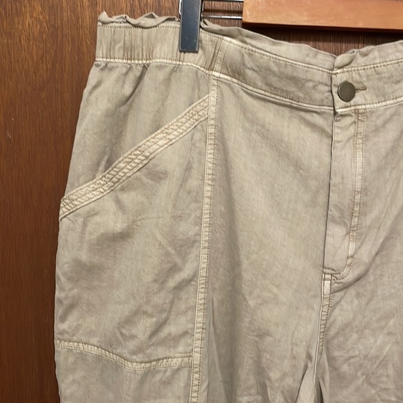 NWT Old Navy High-Waisted Utility Pants - Picture 3 of 9